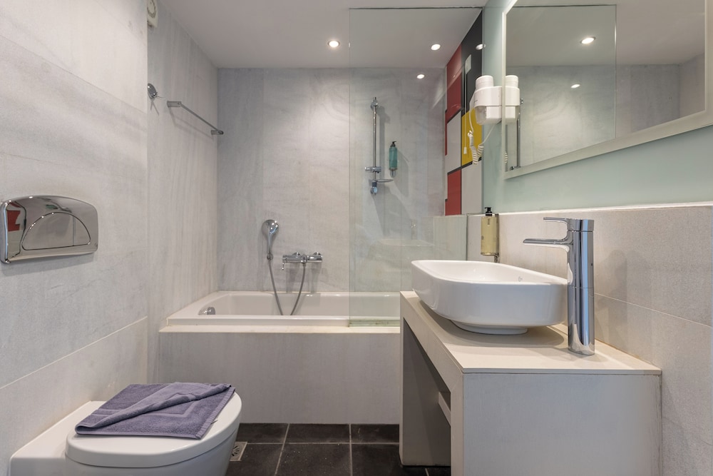 Akti Palace Hotel - All inclusive — Hotel rooms in Kardamena, South Aegean