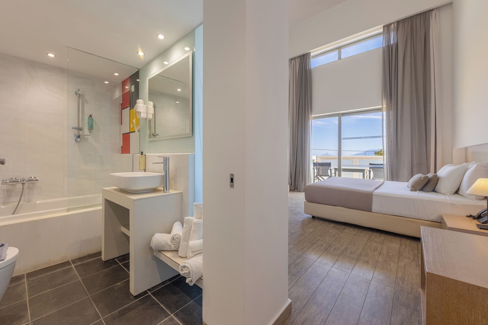 Akti Palace Hotel - All inclusive — Hotel rooms in Kardamena, South Aegean
