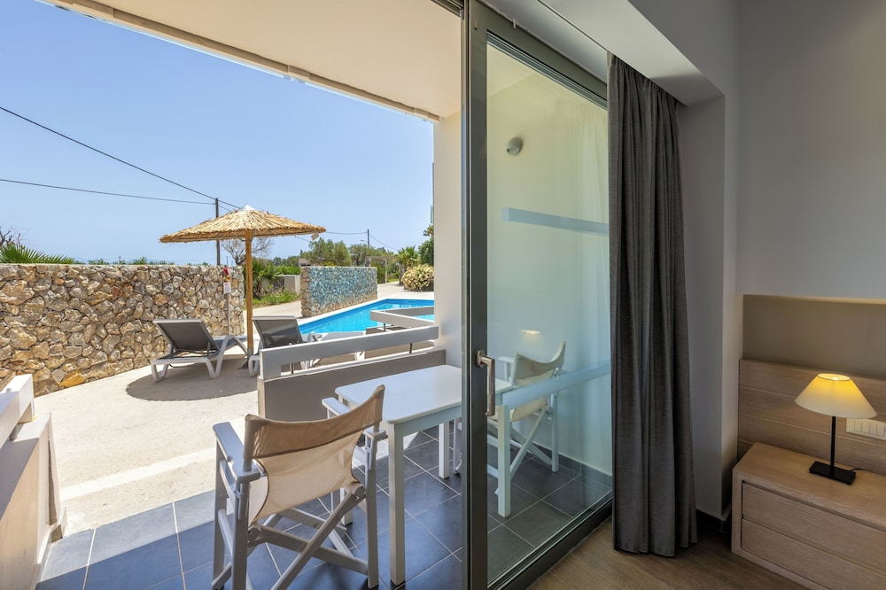 Akti Palace Hotel - All inclusive — Swimming pool in Kardamena, South Aegean