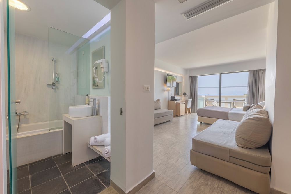 Akti Palace Hotel - All inclusive — Hotel rooms in Kardamena, South Aegean