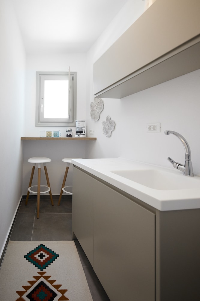Mellow Luxury Cave — Hotel rooms in Oia, South Aegean
