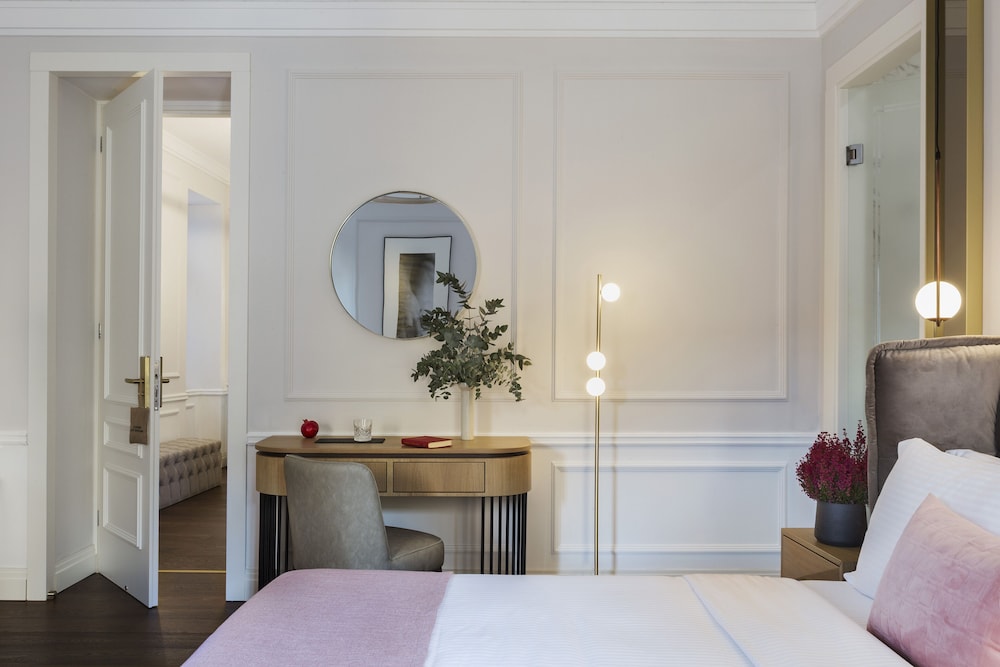 A77 Suites, Small Luxury hotels of the World — Hotel rooms in Athens, Attica