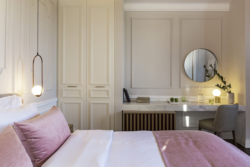 A77 Suites, Small Luxury hotels of the World — Hotel rooms in Athens, Attica