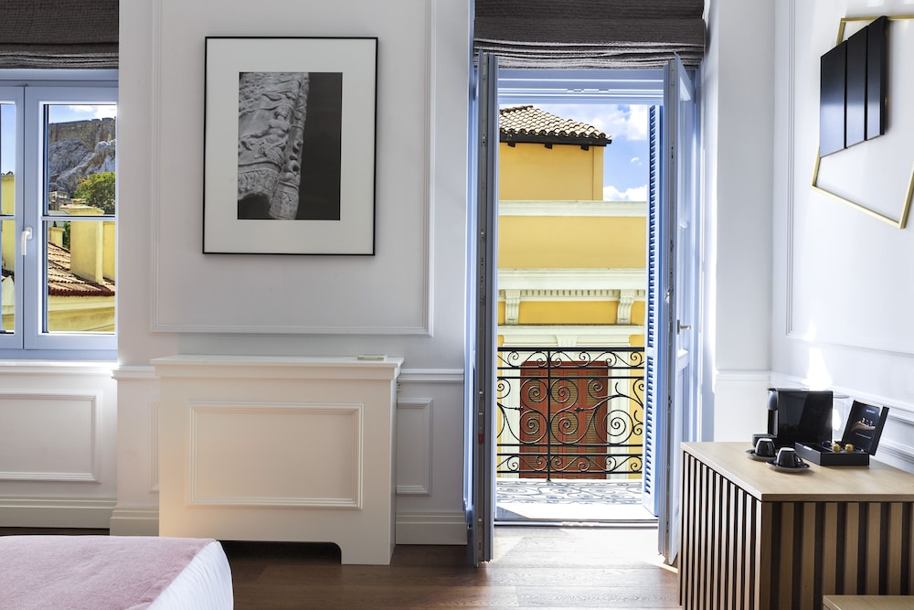 A77 Suites, Small Luxury hotels of the World — Hotel rooms in Athens, Attica