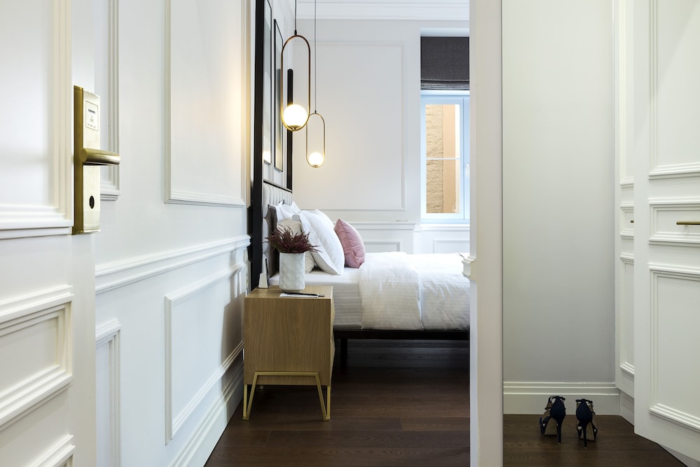 A77 Suites, Small Luxury hotels of the World — Hotel rooms in Athens, Attica