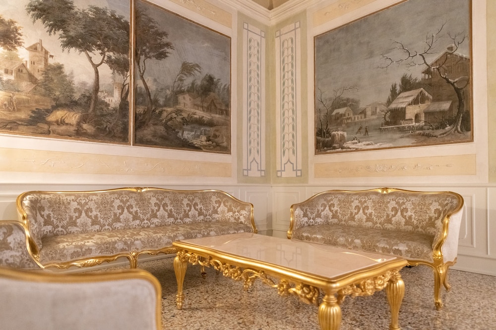 Cà Bonfadini Historic Experience — Hotel rooms in Venice, Veneto