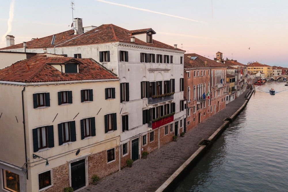 Cà Bonfadini Historic Experience — Hotel building in Venice, Veneto