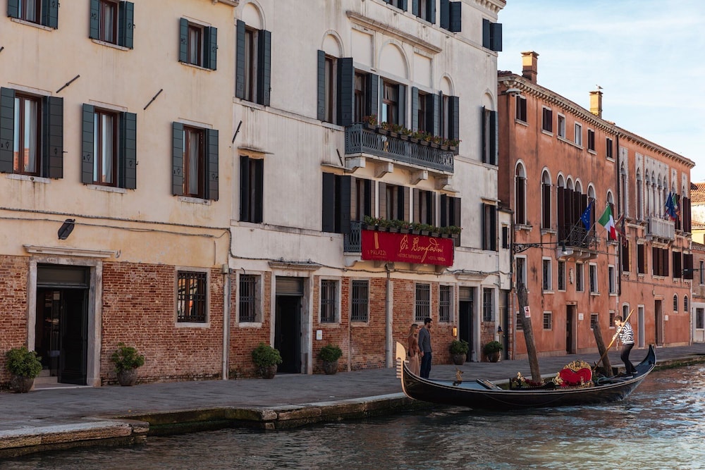 Cà Bonfadini Historic Experience — Hotel building in Venice, Veneto