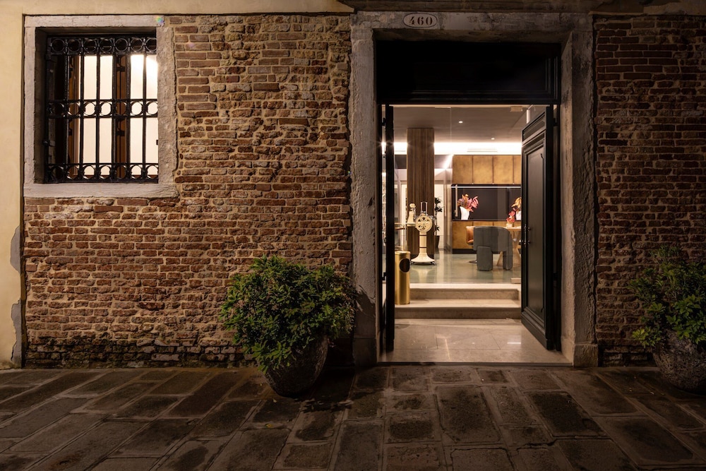 Cà Bonfadini Historic Experience — Hotel building in Venice, Veneto