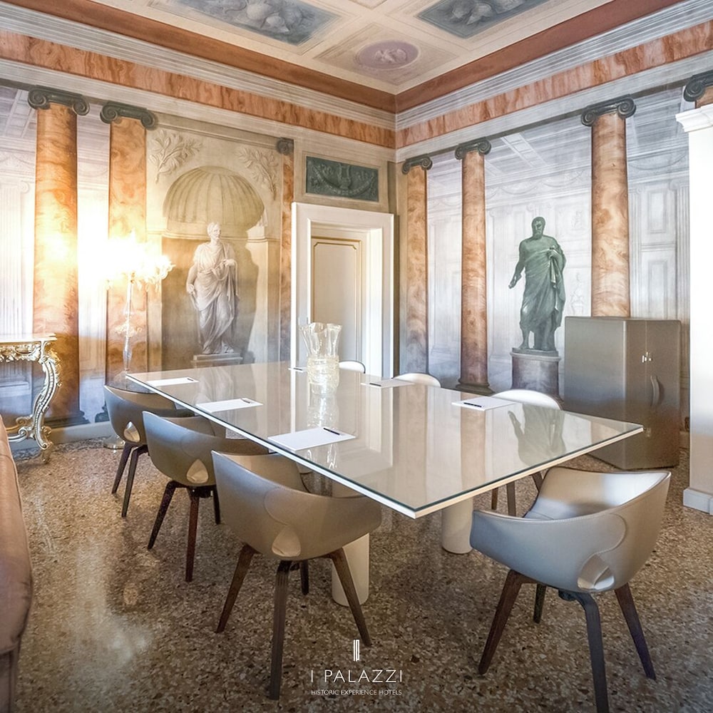 Cà Bonfadini Historic Experience — Hotel building in Venice, Veneto