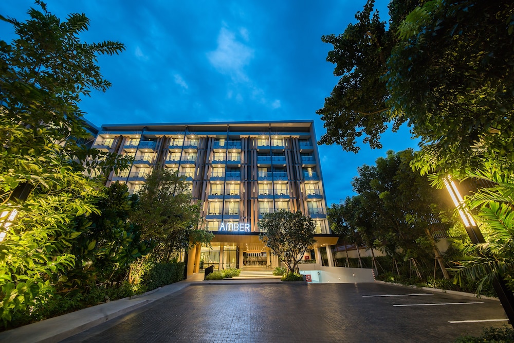 Hotel Amber Pattaya — Hotel building in Pattaya, Chonburi