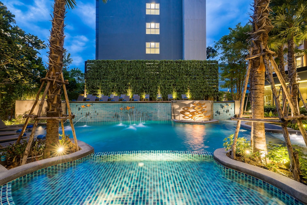 Hotel Amber Pattaya — Swimming pool in Pattaya, Chonburi
