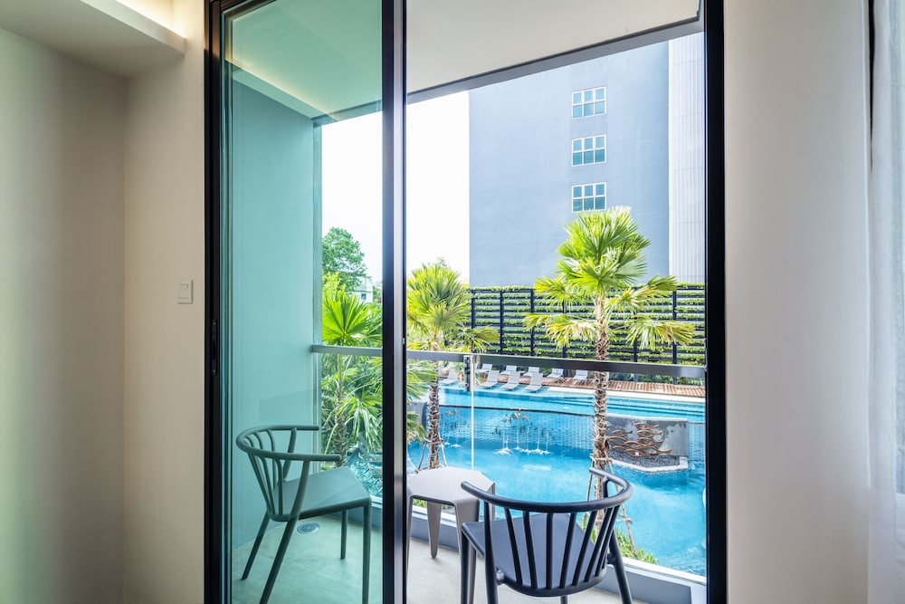 Hotel Amber Pattaya — Swimming pool in Pattaya, Chonburi