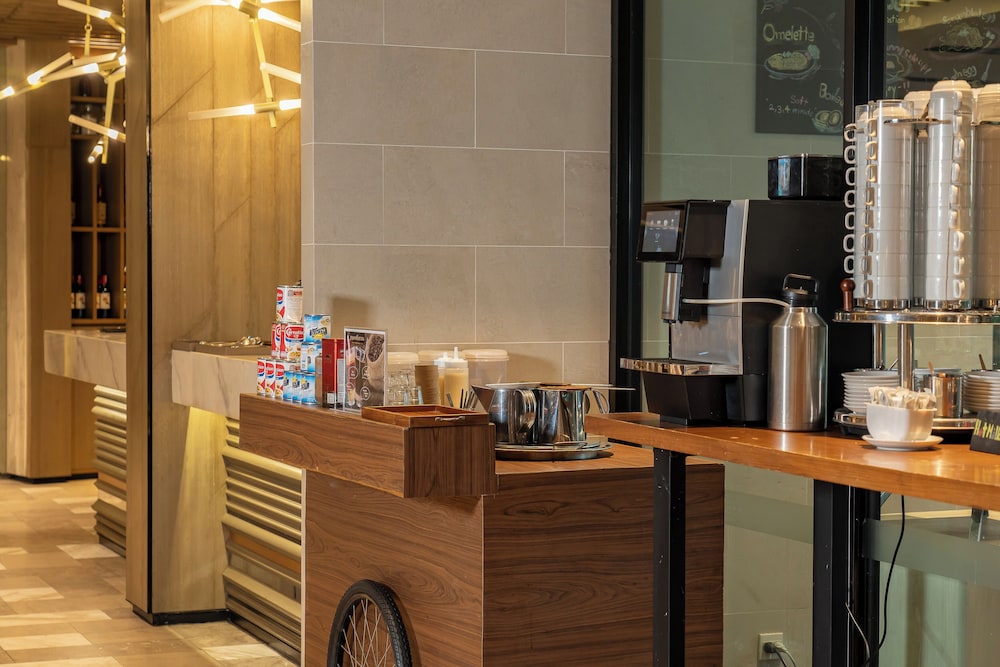 Hotel Amber Pattaya — Restaurant & bars in Pattaya, Chonburi