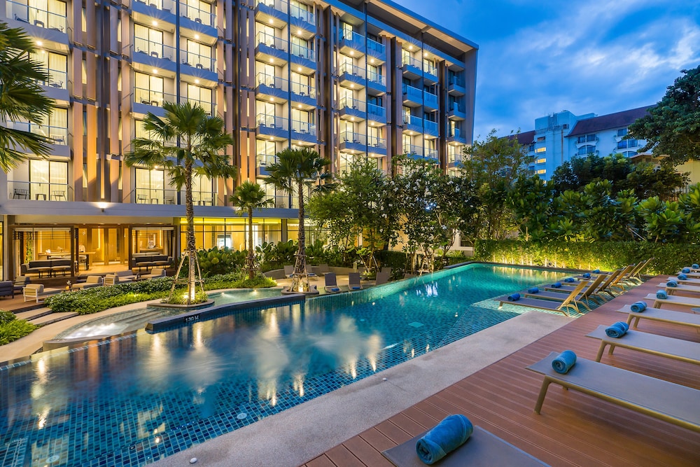 Hotel Amber Pattaya — Swimming pool in Pattaya, Chonburi