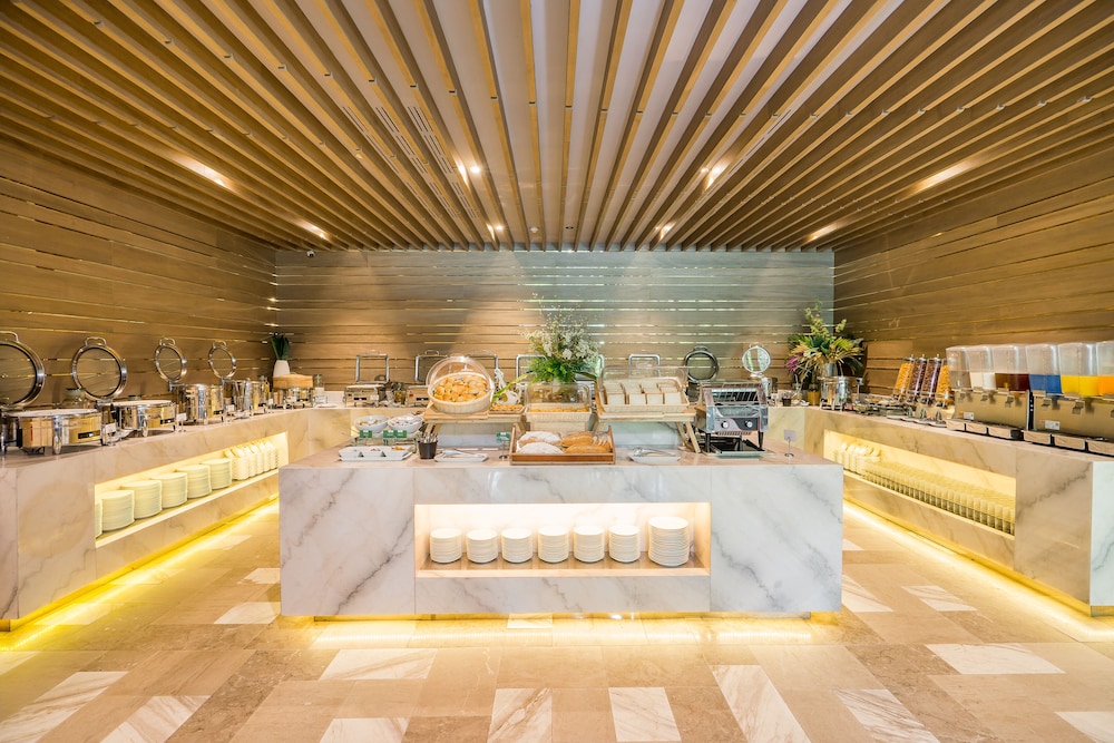 Hotel Amber Pattaya — Restaurant & bars in Pattaya, Chonburi