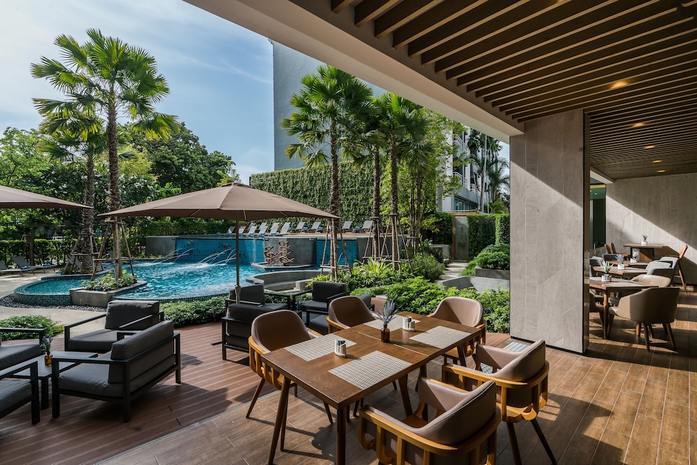 Hotel Amber Pattaya — Restaurant & bars in Pattaya, Chonburi