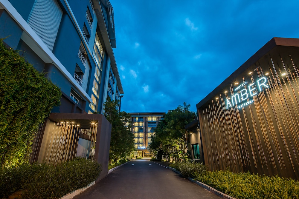 Hotel Amber Pattaya — Hotel building in Pattaya, Chonburi