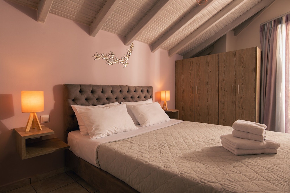 Koukos Loft Apartments — Hotel rooms in Tsilivi, Ionian Islands