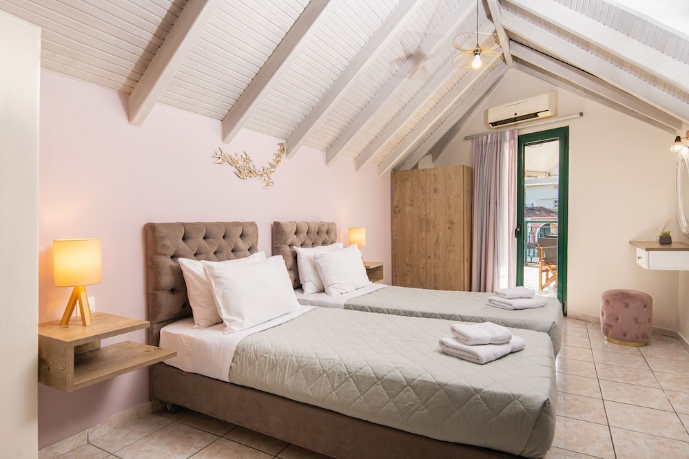 Koukos Loft Apartments — Hotel rooms in Tsilivi, Ionian Islands
