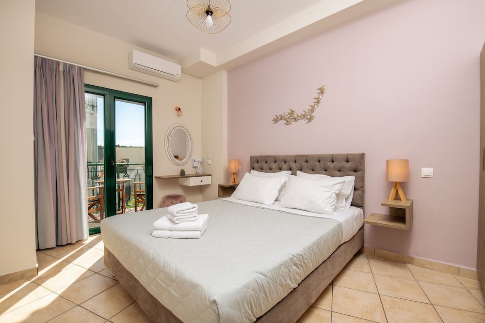Koukos Loft Apartments — Hotel rooms in Tsilivi, Ionian Islands