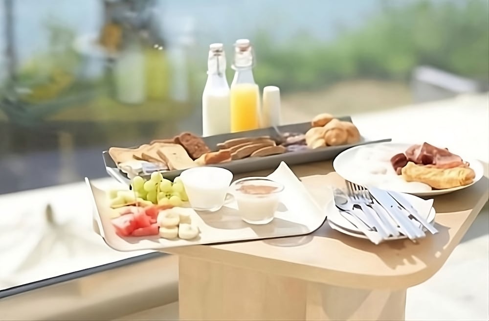 Eleals Boutique Hotel — Restaurant & bars in Perama (Corfu), Ionian Islands