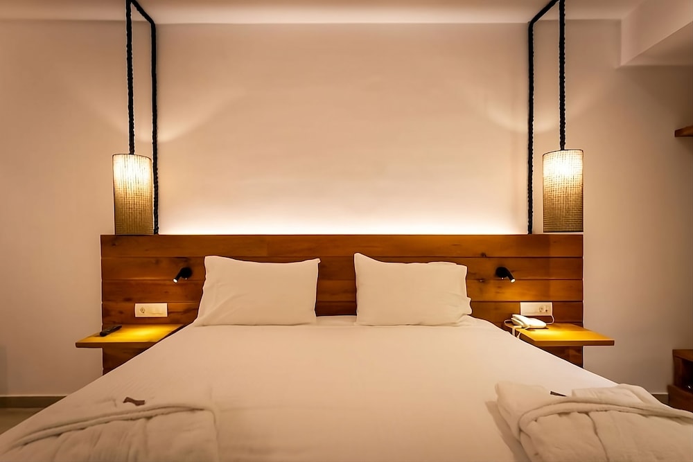 Eleals Boutique Hotel — Hotel rooms in Perama (Corfu), Ionian Islands