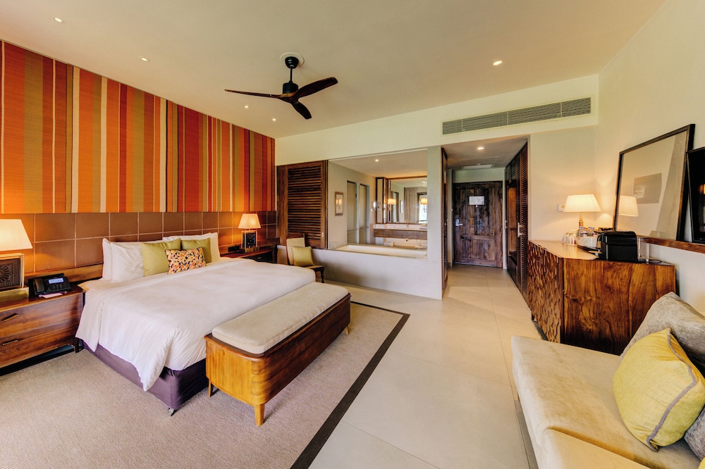 Cinnamon Bentota Beach - Signature Selection — Hotel rooms in Bentota