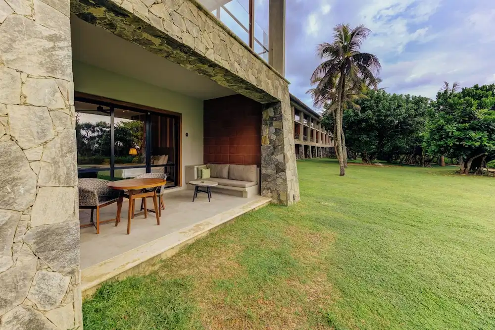 Cinnamon Bentota Beach - Signature Selection — Hotel building in Bentota