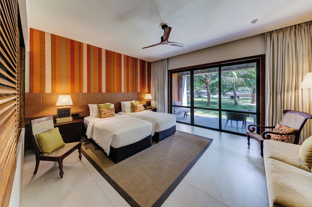 Cinnamon Bentota Beach - Signature Selection — Hotel rooms in Bentota