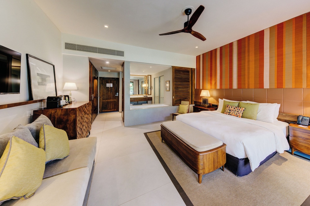 Cinnamon Bentota Beach - Signature Selection — Hotel rooms in Bentota