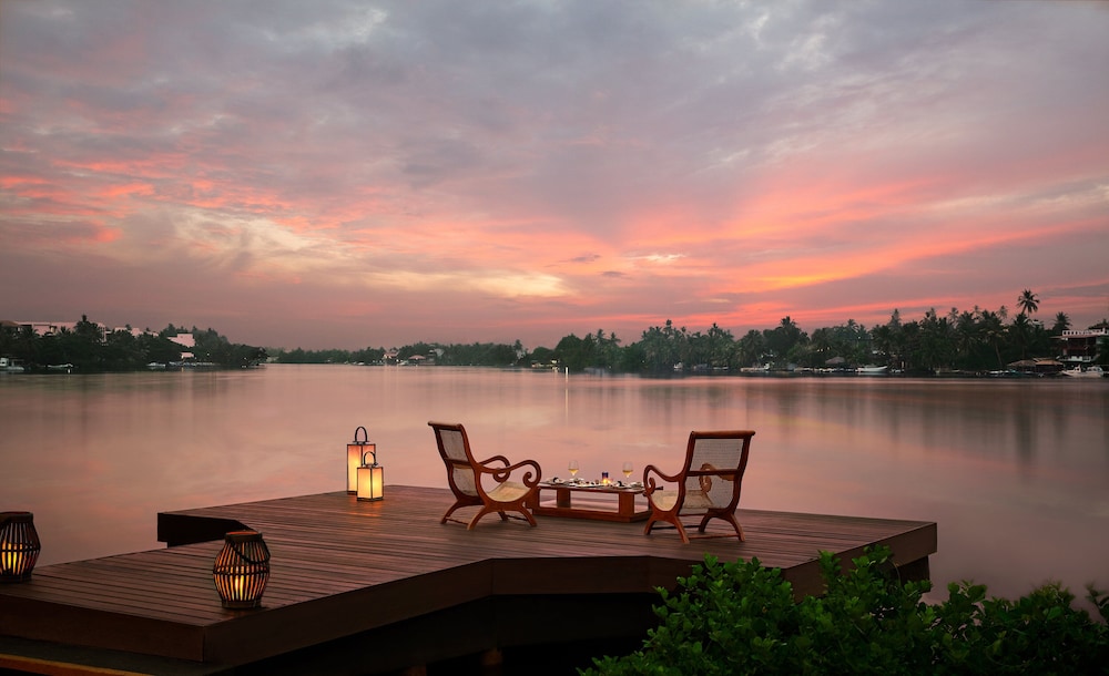 Cinnamon Bentota Beach - Signature Selection — Restaurant & bars in Bentota