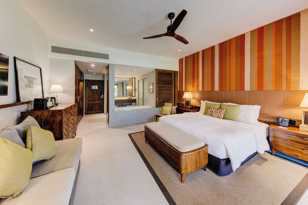 Cinnamon Bentota Beach - Signature Selection — Hotel rooms in Bentota