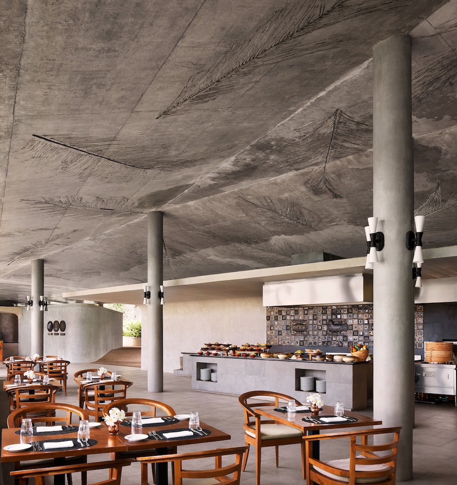 Cinnamon Bentota Beach - Signature Selection — Restaurant & bars in Bentota