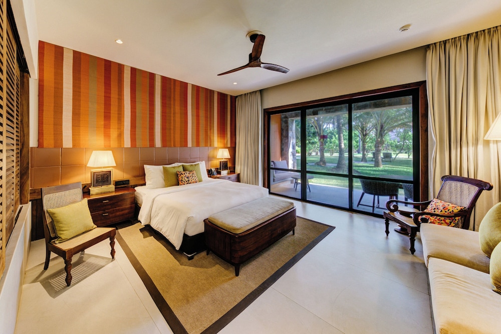 Cinnamon Bentota Beach - Signature Selection — Hotel rooms in Bentota