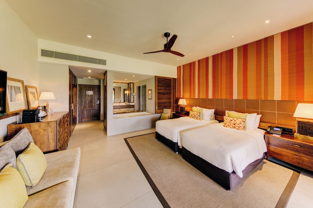 Cinnamon Bentota Beach - Signature Selection — Hotel rooms in Bentota