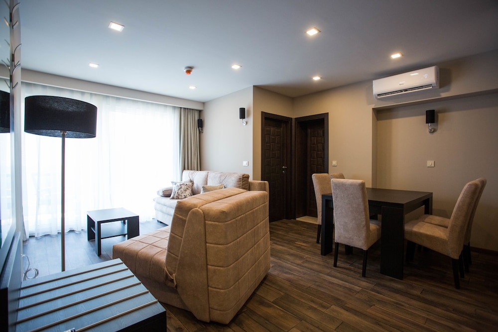 Hotel Central Beach 9 — Hotel rooms in Makarska, Split-Dalmatia