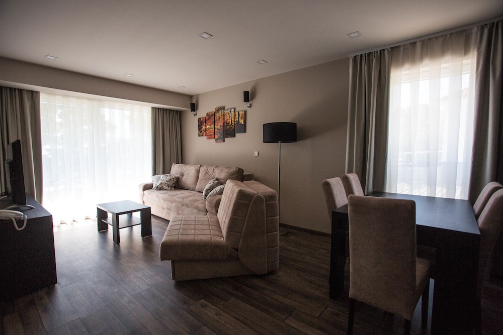 Hotel Central Beach 9 — Hotel rooms in Makarska, Split-Dalmatia