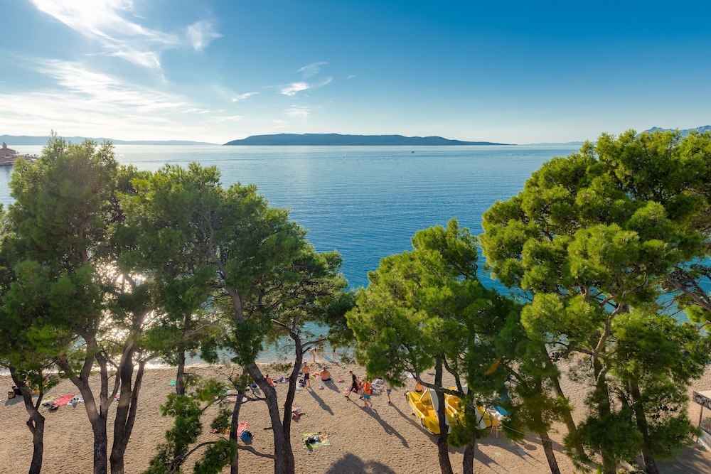 Hotel Central Beach 9 — Beach in Makarska, Split-Dalmatia