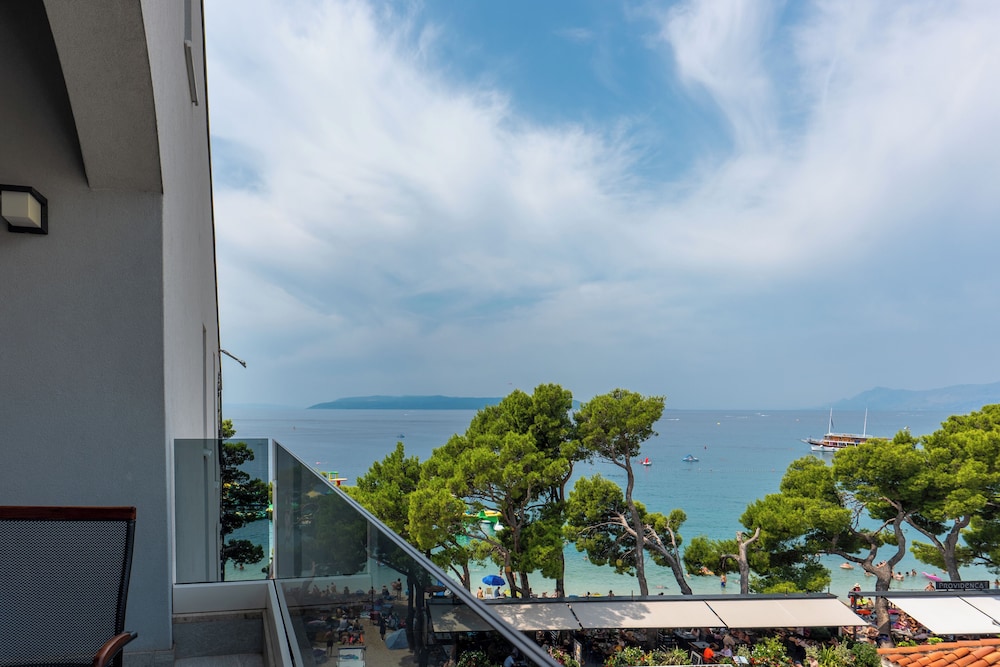 Hotel Central Beach 9 — Beach in Makarska, Split-Dalmatia