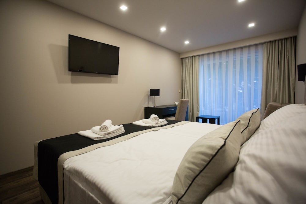 Hotel Central Beach 9 — Hotel rooms in Makarska, Split-Dalmatia