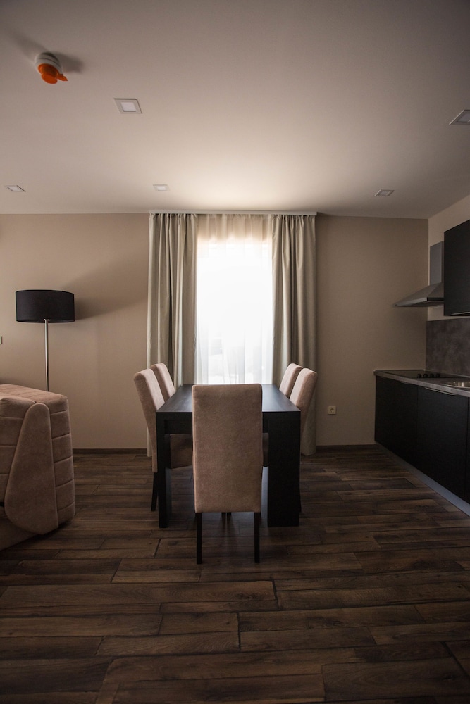 Hotel Central Beach 9 — Hotel rooms in Makarska, Split-Dalmatia
