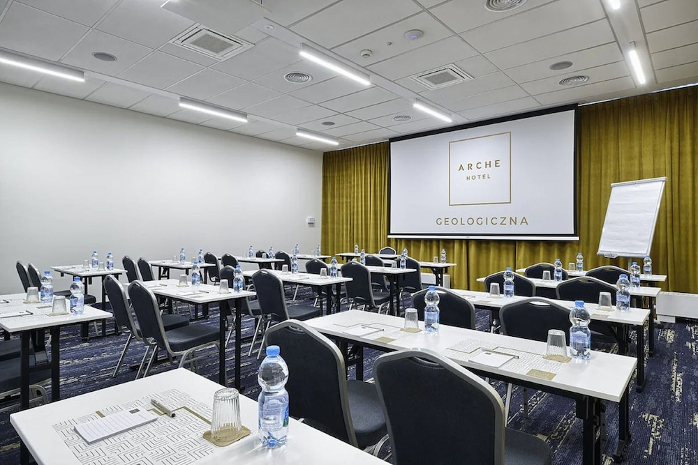 Arche Hotel Geologiczna — Hotel building in Warsaw, Masovian