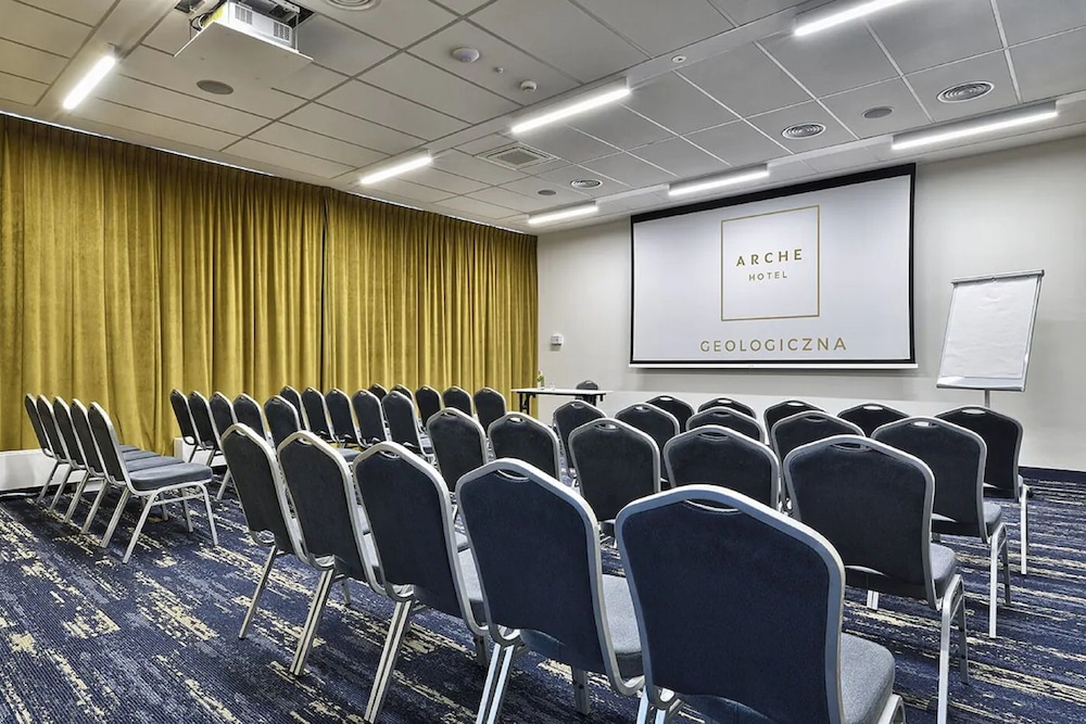 Arche Hotel Geologiczna — Hotel building in Warsaw, Masovian