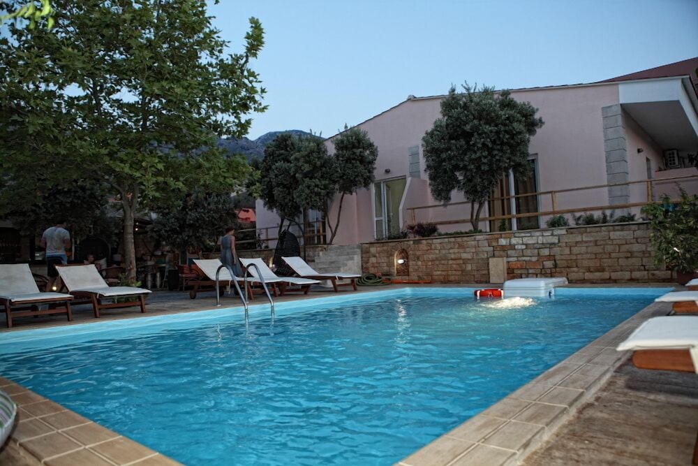 Niriides Beach Hotel - zdjęcie 4