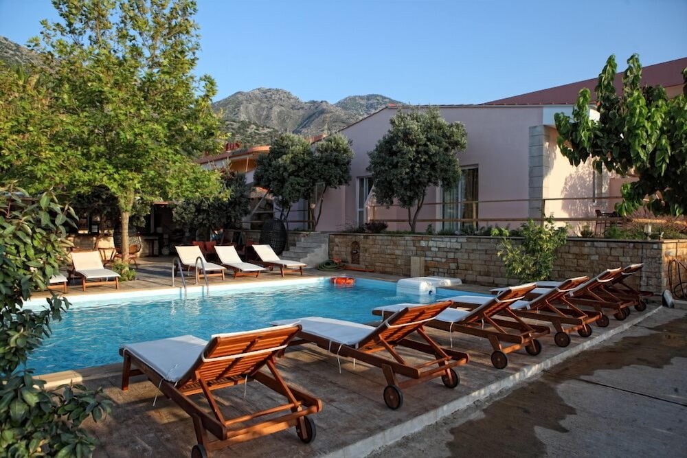 Niriides Beach Hotel - zdjęcie 2