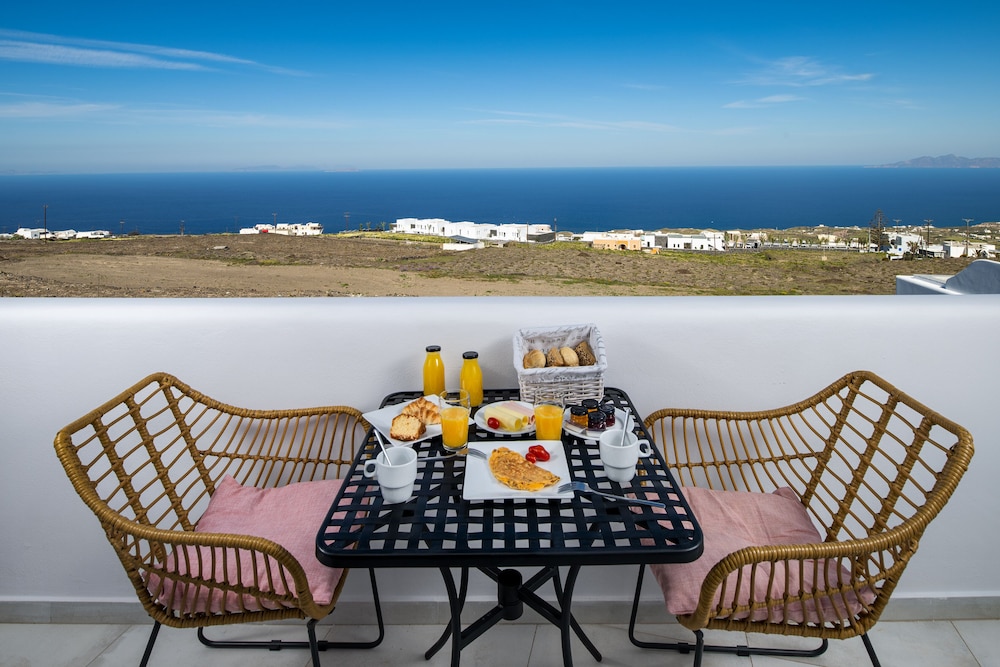Seven Suites — Restaurant & bars in Imerovigli, South Aegean