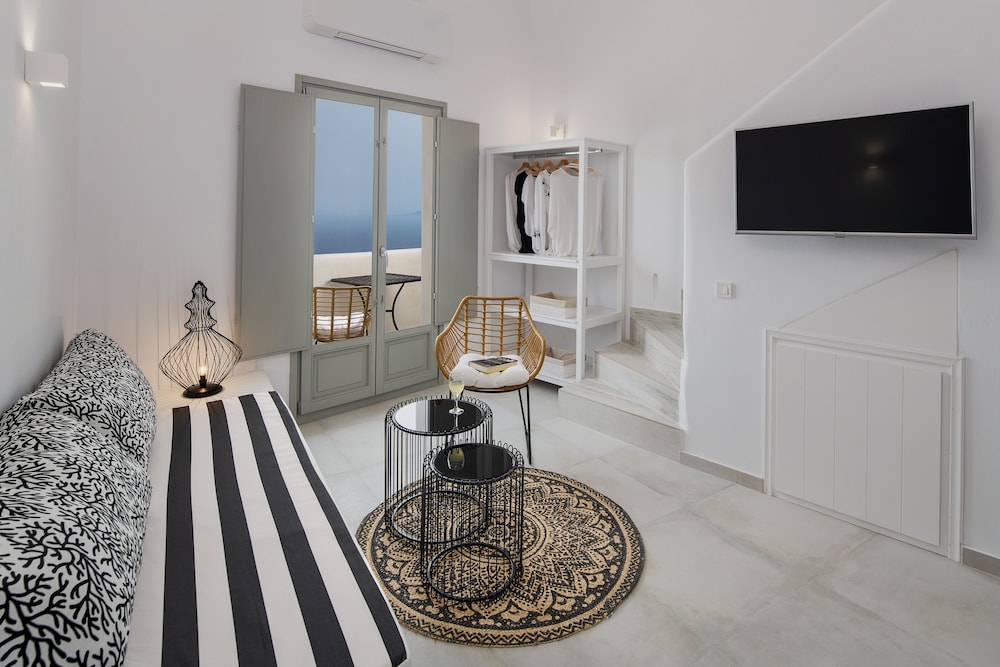 Seven Suites — Hotel rooms in Imerovigli, South Aegean
