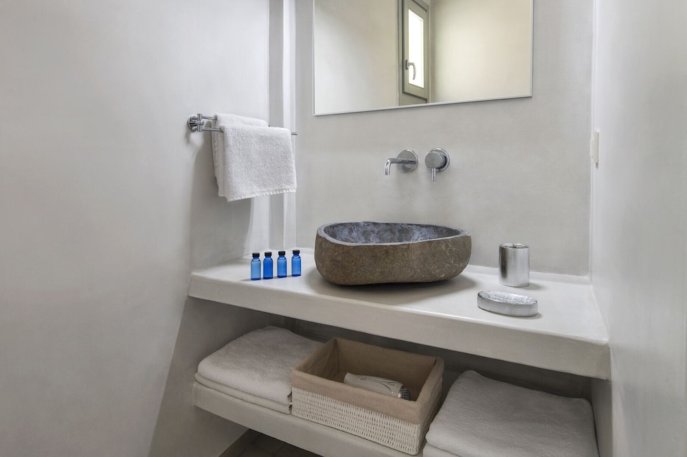 Seven Suites — Hotel rooms in Imerovigli, South Aegean