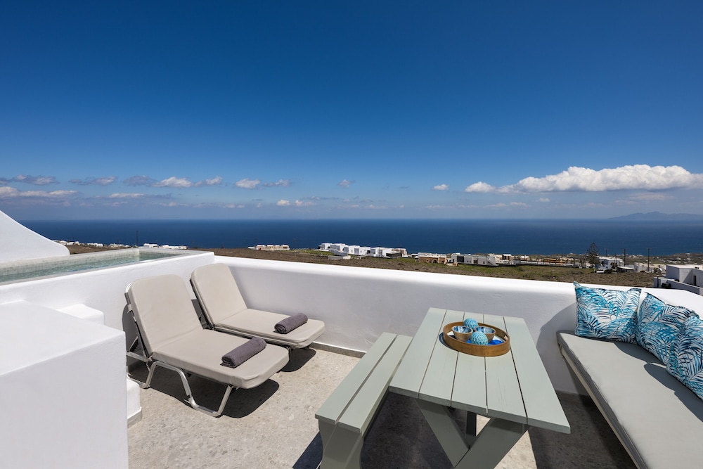 Seven Suites — Hotel rooms in Imerovigli, South Aegean